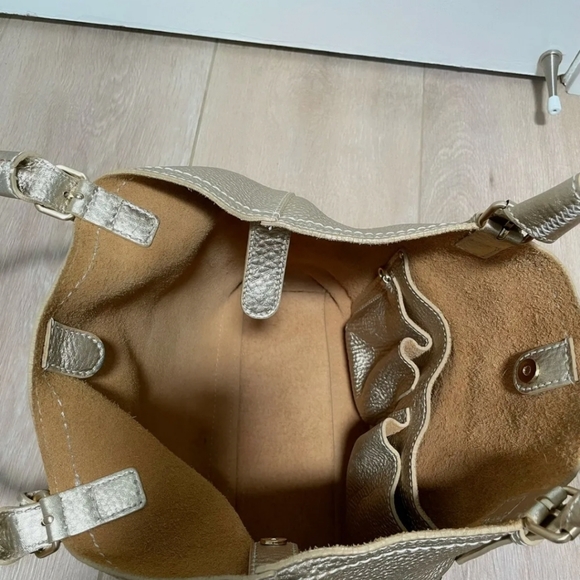 COLE HAAN GOLD Pebbled Leather Braided Handle 2 Way Tote Bag w/Charm - Picture 7 of 15